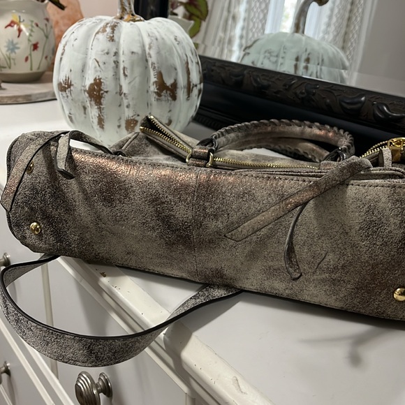 Aimee Kestenberg Gray w/ Irridescent Metallic Leather Satchel Handbag great - Picture 9 of 10